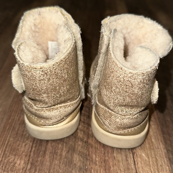 UGG Baby Gold Glitter Boots Size 4/5 - Picture 3 of 8